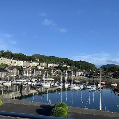 Harbour Haven: Spectacular Views Appartement Porthmadog Buitenkant foto