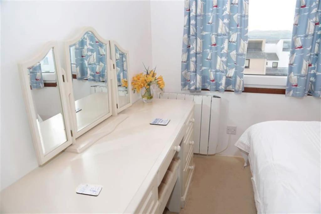 Harbour Haven: Spectacular Views Appartement Porthmadog Buitenkant foto