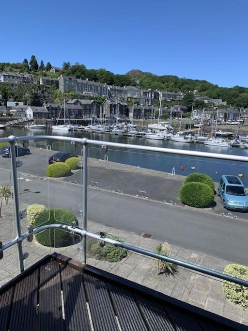 Harbour Haven: Spectacular Views Appartement Porthmadog Buitenkant foto